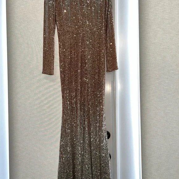 Badgley Mischka Gold Sequin Long Sleeve Dress - Picture 4 of 5